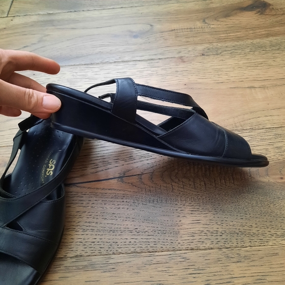 SAS Caress Tripad Comfort Cross Strap Wedge Sandal Black Size 8 - Picture 7 of 16